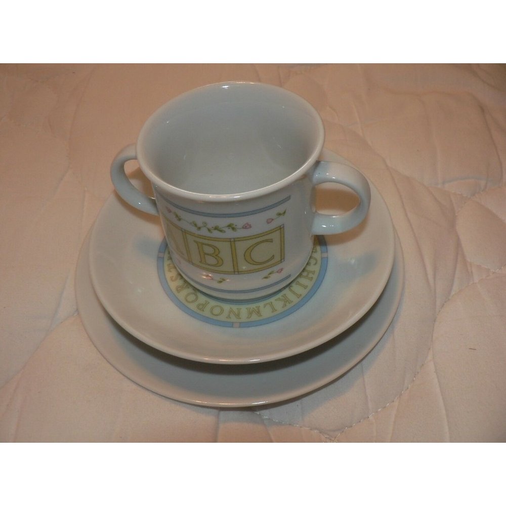 ONCE‎ UPON A TIME CHILD'S MOTHER GOOSE 3-Piece PLACE SETTING